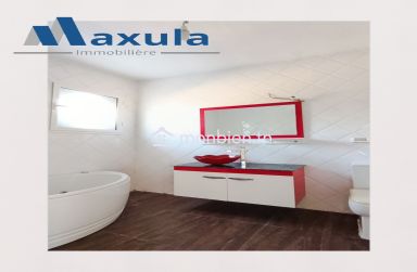 À LOUER SUPERBE TRIPLEX S+4 À LA NOUVELLE MEDINA