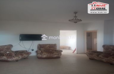 Etage de Villa Al-Taamari à Vendre à Kélibia
