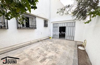 Grande Villa Près De Fatouma Bourguiba Au Bardo