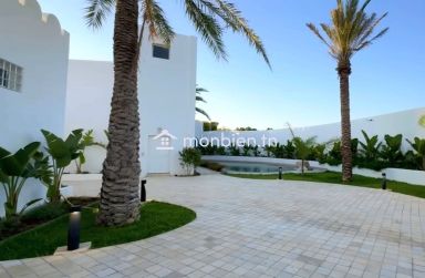 Charmante villa avec piscine à vendre à hammamet 51355351