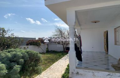 Spacieuse maison S+2 avec jardin à Hammamet Sud à vendre 51355351