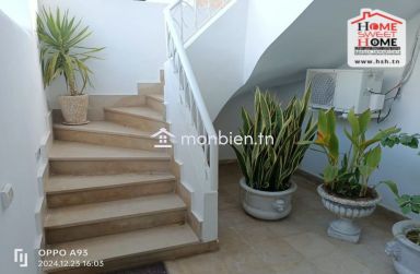 Studio Cornelia Meublé à Louer à La Marsa