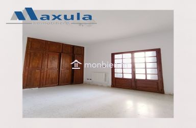 À VENDRE SPACIEUSE VILLA EN R+2 À RADES MELIANE 1