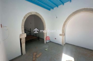 HOUCH TYPIQUE DJERBIEN À HOUMT SOUK