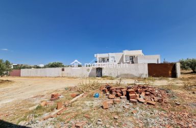 Coquette villa avec piscine encours de construction à vendre 51355351