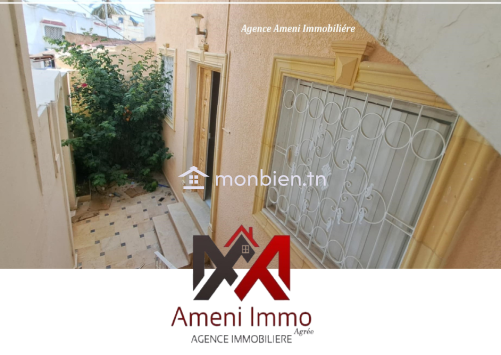 A vendre villa très propre sur 02 étages à El Mourouj 4.