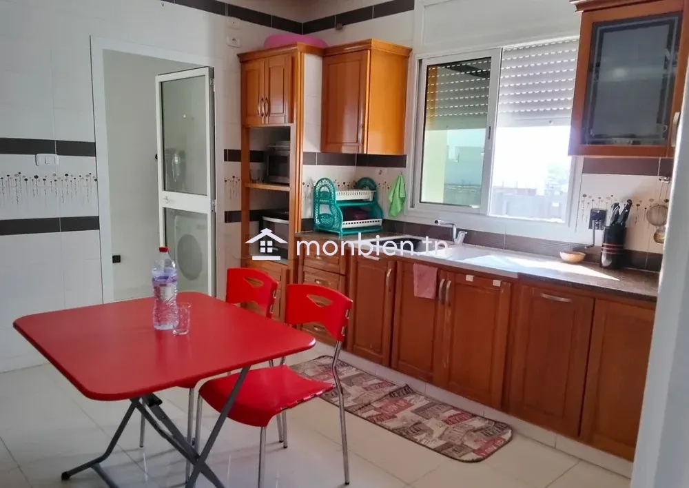 un appartement S+3 situé à El Menzah 9
