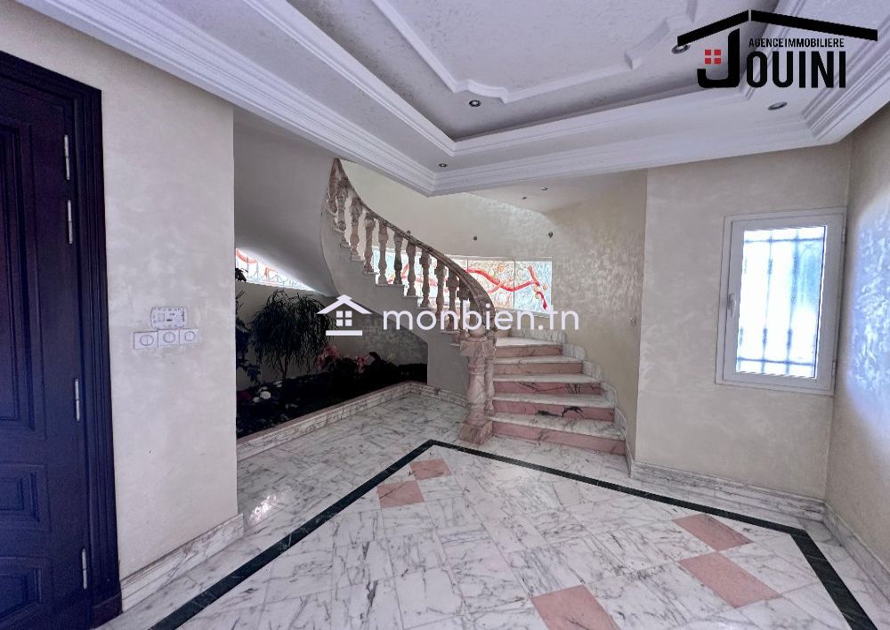 Villa De Prestige 550 M² Au Bardo