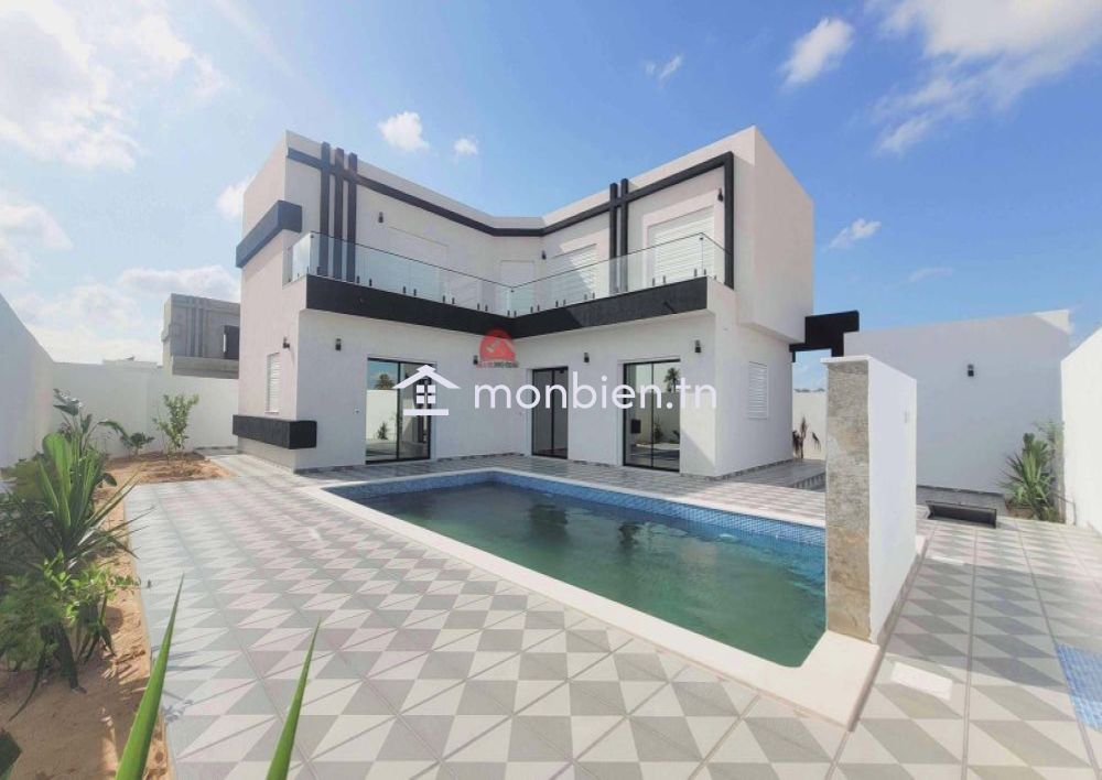 VILLA NEUVE AVEC TITRE BLEU À TEZDAINE DJERBA ZU