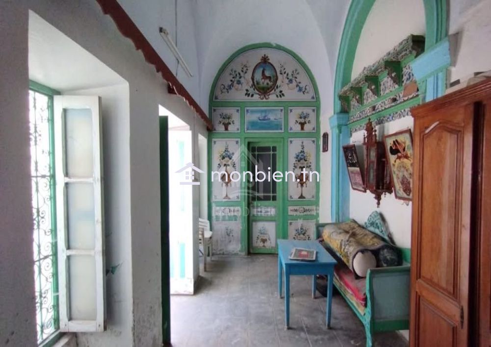 Une maison arabe avec garage à vendre à Hammamet 51355351