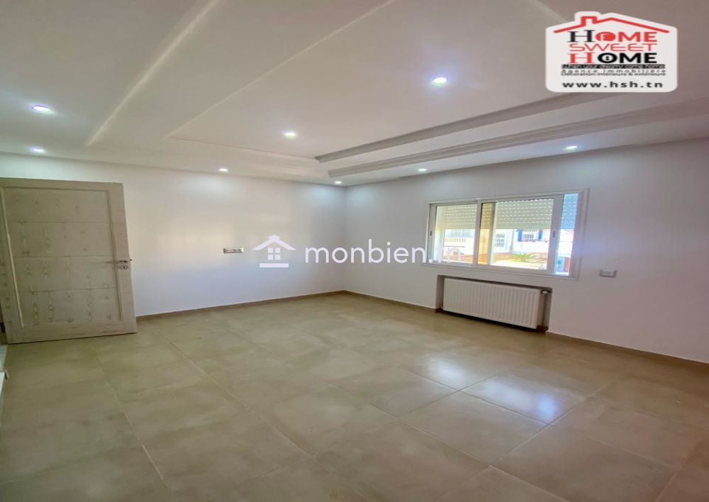 Etage de Villa S2 Bravissi à Louer à La Marsa