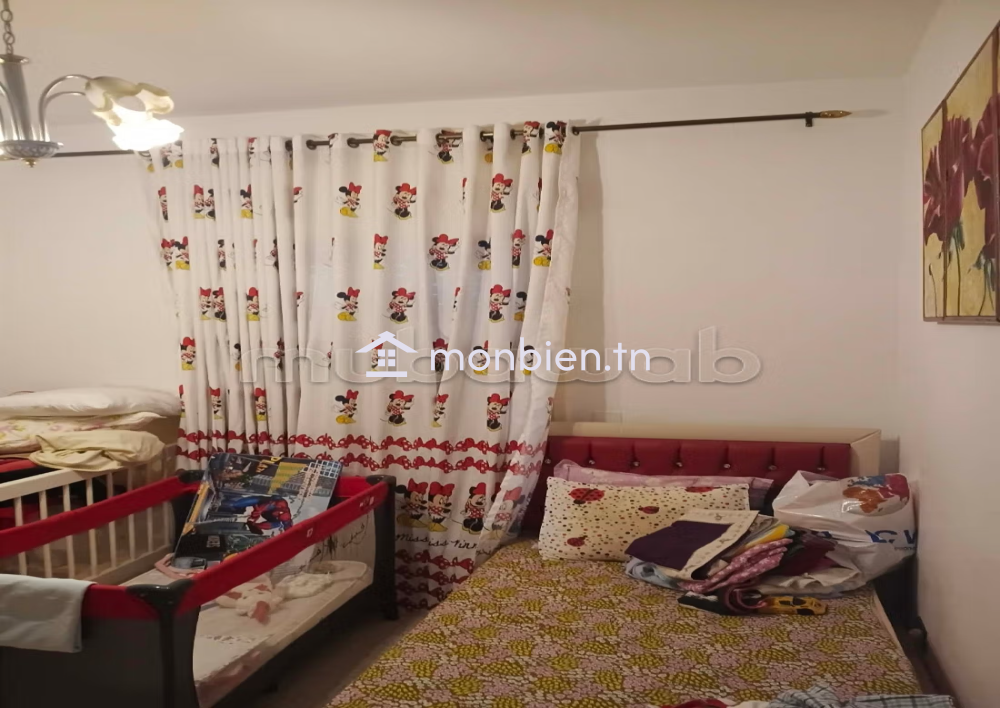 **À Louer – Spacieux Appartement S+3 à Borj Louzir, La Soukra**