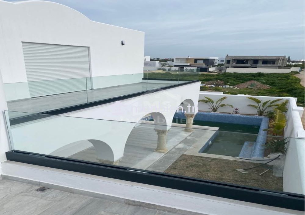 Charmante villa s+3 avec piscine à Hammamet à vendre 51355351