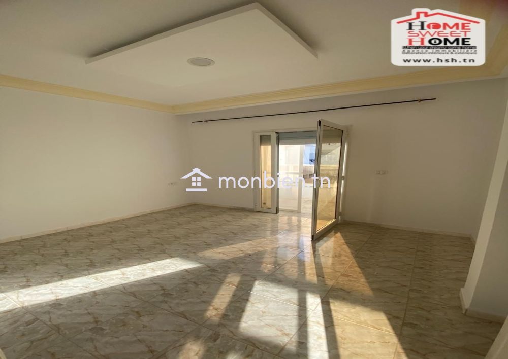 Etage de Villa Demir à Louer à La Marsa