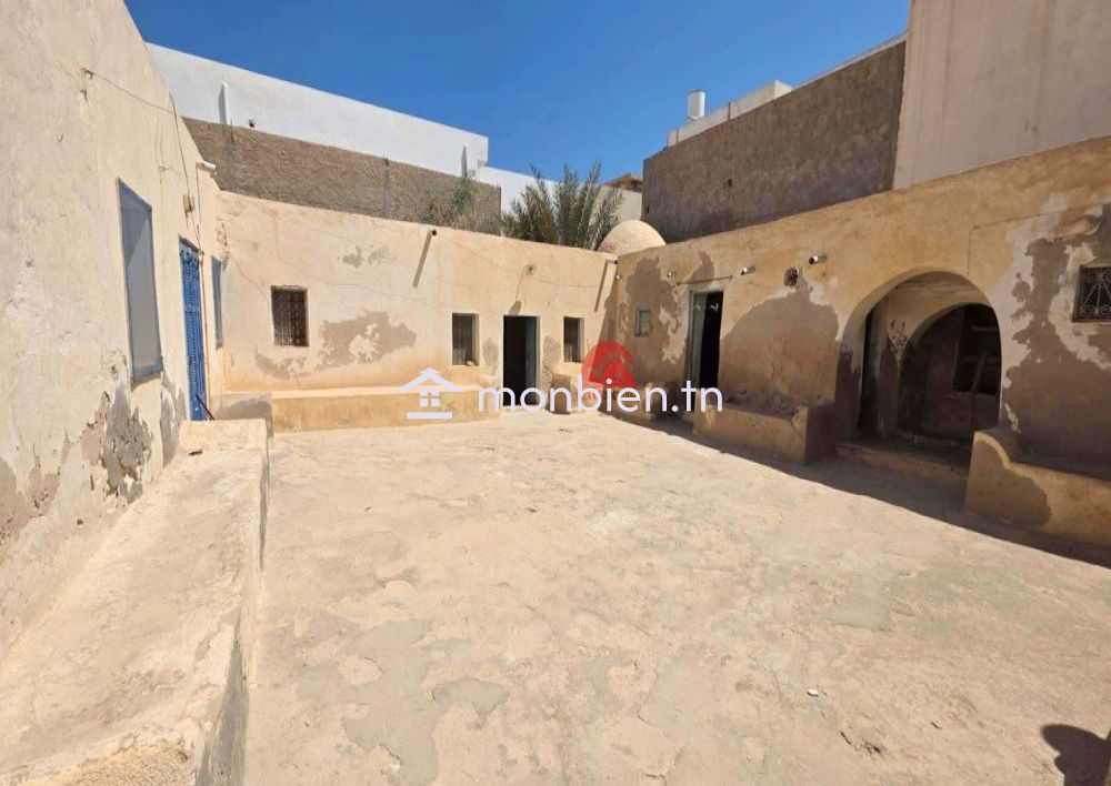HOUCH DJERBIEN  À HOUMT SOUK DJERBA ZU