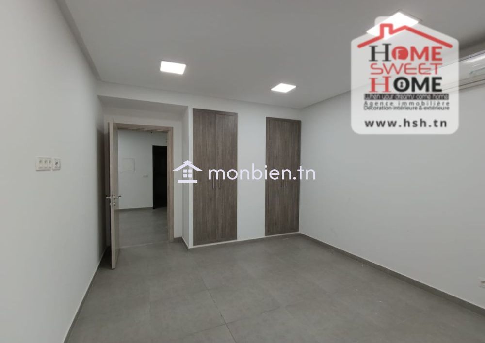 Bureau H2 Ulta à Louer à Ain Zaghouan