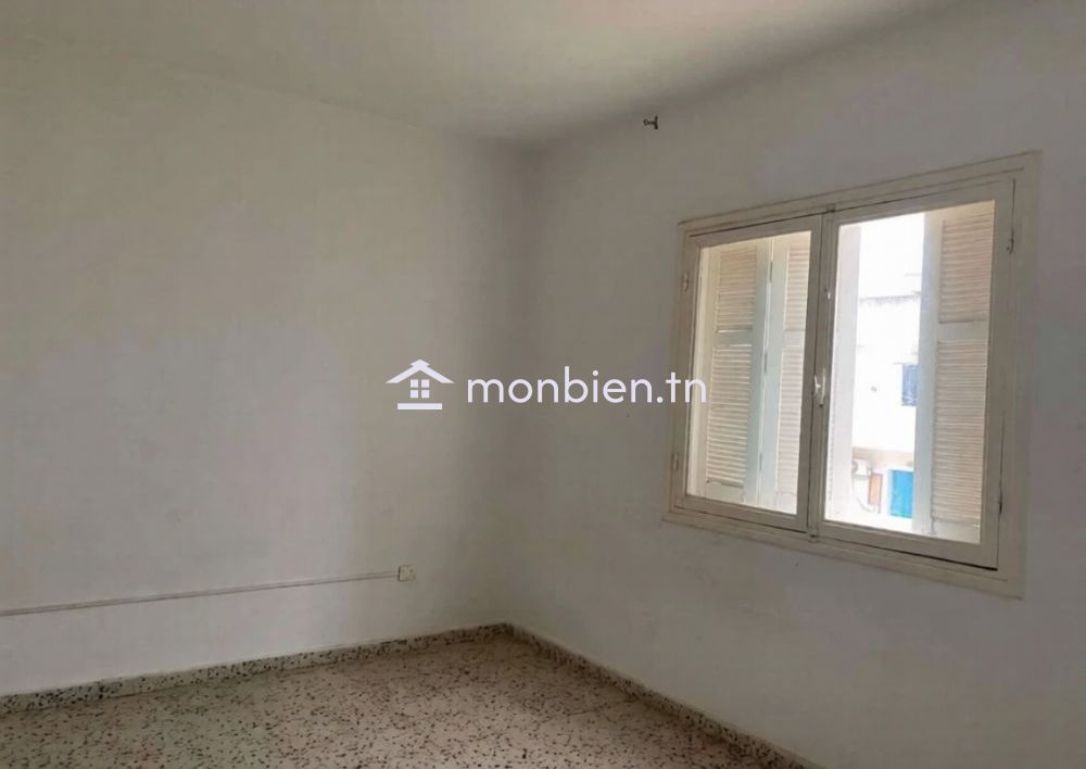 un appartement S+2 situé a u 4ᵉ étage à Cité Ennozha