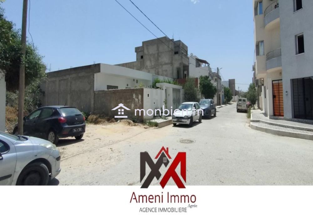 A vendre Lot de terrain nu 210 m² à Cité El Hidhab.