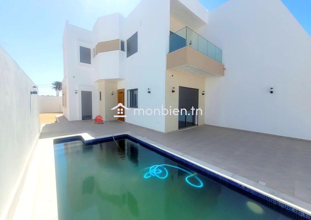 VILLA  AVEC PISCINE À HOUMT SOUK DJERBA ZU