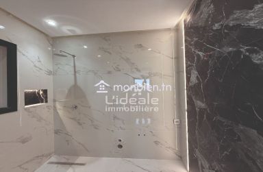 une somptueuse villa neuve au style résolument moderne à Besbasia