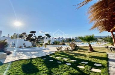 Une villa toute neuve avec piscine à vendre à Hammamet Sud