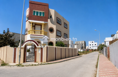 Immeuble Standing de 380 m² couvert