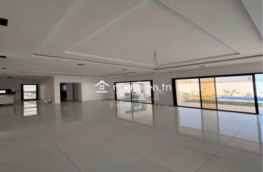 Villa avec piscine et jardin à Hammamet Sud à vendre 51355351