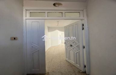 Appartement à bien vivre, propre, belle situation et habitable de suite
