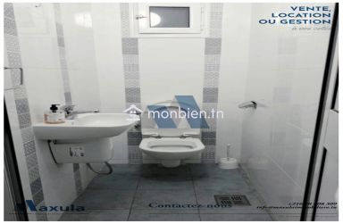 À VENDRE MAISON R+1 AVEC REZ COMMERCIAL DANS LE CENTRE DE BEN AROUS