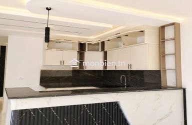 A vendre villa s+2 avec piscine à 400m de la plage dar Aalouche