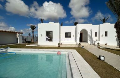 GRANDE MAISON À VENDRE SUR MEZRAYA DJERBA ZA