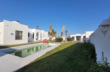 GRANDE MAISON À VENDRE SUR MEZRAYA DJERBA ZA