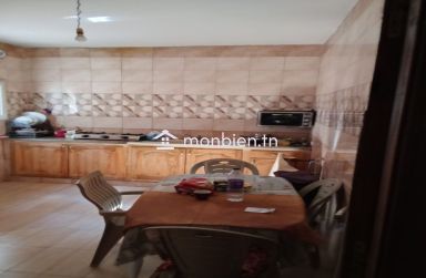 Maison de ville quartier Warda Oued Ellil