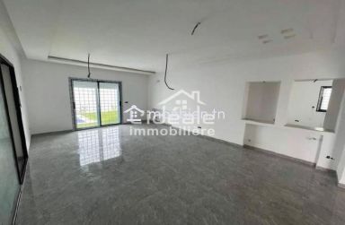 Opportunité à Saisir : Une villa clé en main avec piscine dans un cadre calme à Hammamet.