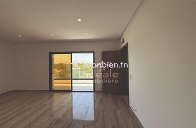 une somptueuse villa neuve au style résolument moderne à Besbasia