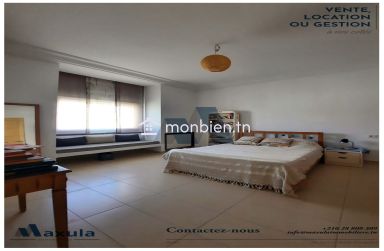 À VENDRE MAISON EN DUPLEX S+3 À RADES MELIANE 2