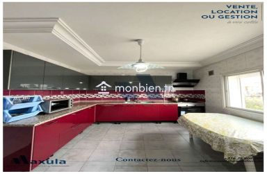 À VENDRE MAISON R+1 AVEC REZ COMMERCIAL DANS LE CENTRE DE BEN AROUS