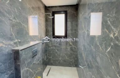 Belle villa toute neuve 2S+4 avec piscine à vendre 51355351