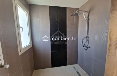 Un duplex S+5 avec piscine à Hammamet Sud à vendre 51355351