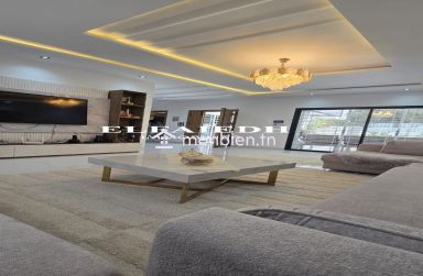 A vendre une luxueuse villa nouvellement construite