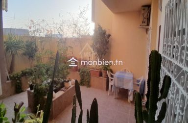 Location annuelle: Un appartement S+2 meublé avec jardin à Hammamet 51355351