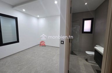A vendre à Djerba Midoun - villa avec piscine ZU