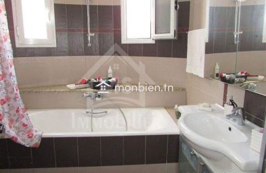 Une villa S+3 à Hammamet centre ville à vendre 51355351