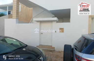 Studio Cornelia Meublé à Louer à La Marsa