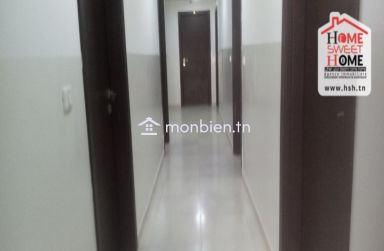 Bureau Eric à Louer à Hedi Nouira Ariana