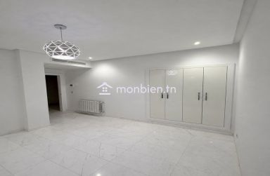 Appartement S+3 Meublé Haut Standing à Ennasr