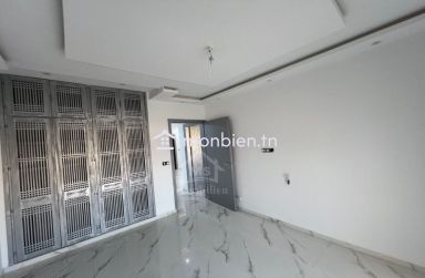 Charmant triplex tout neuf à Hammamet Sud à vendre 51355351