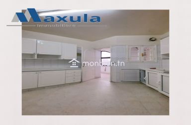 À LOUER APPARTEMENT S+4 À USAGE BUREAUTIQUE À MEGRINE RIADH