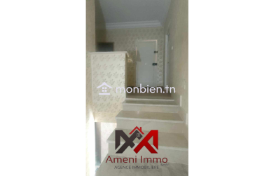 A vendre duplex s+3 à El Mourouj 5.
