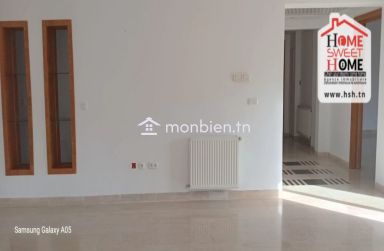 Appart S4 Períssa à Louer à La Marsa Plage